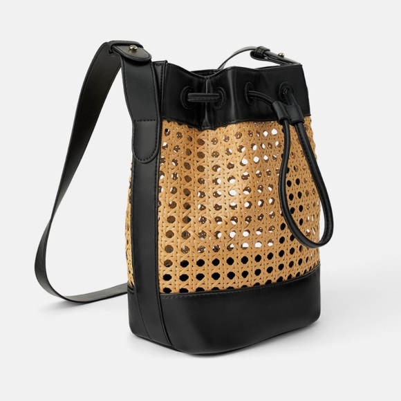 ZARA Black and tan bucket Bag - Picture 1 of 8